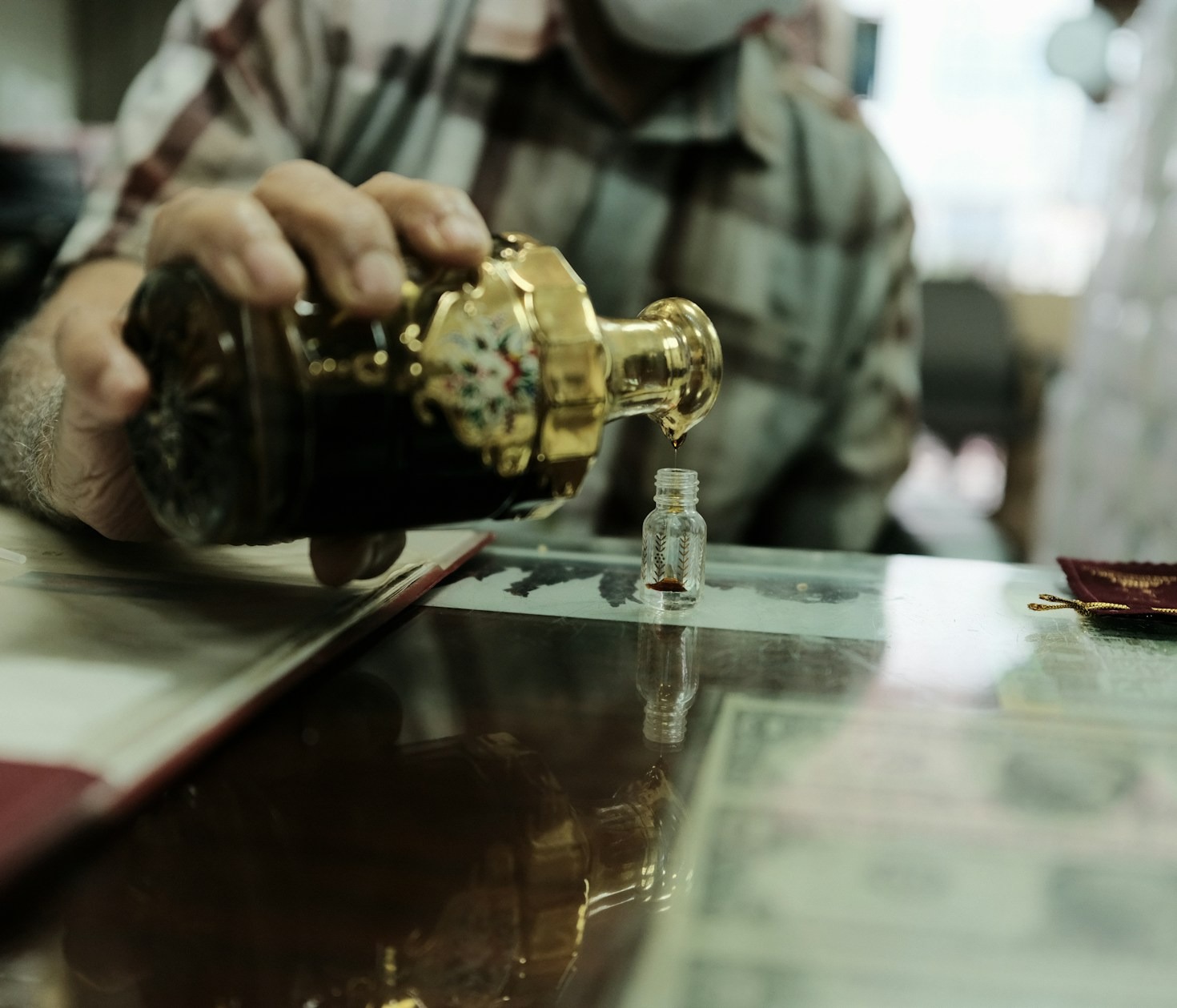The Art Of Layering Your Favorite Perfumes